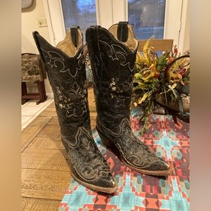 Corral Embroidered Women’s Boots